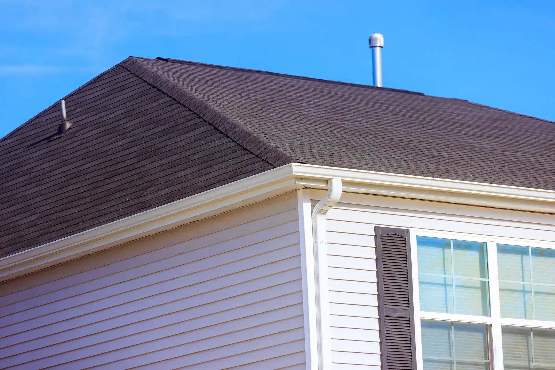 Paramount Roofing - Sloped roof inspections | Calgary & Area